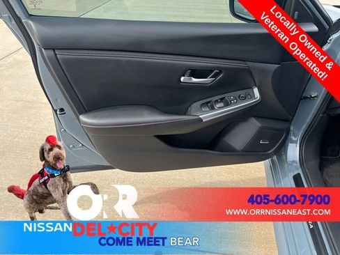 Used 2025 Nissan Sentra SR w/ SR Premium Package FWD image 13