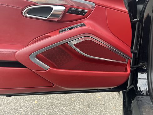 Used 2015 Porsche 911 Targa 4S image 26