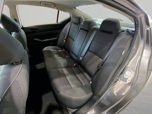 Used 2023 Nissan Altima 2.5 SV FWD image 16