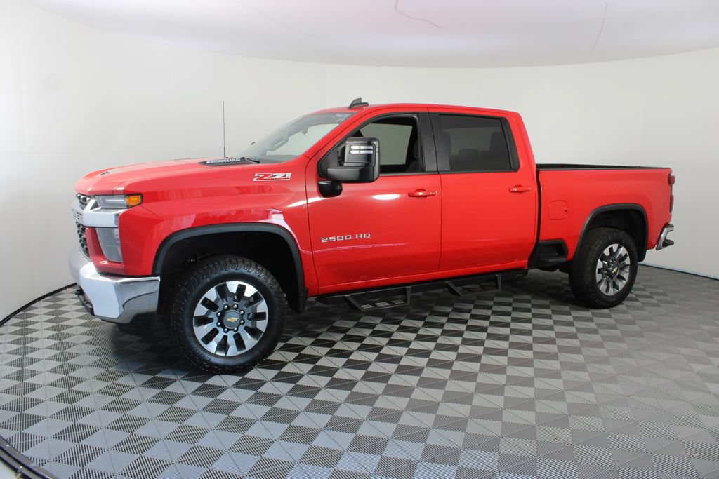 Used 2021 Chevrolet Silverado 2500 LT w/ Convenience Package AWD/4WD image 2