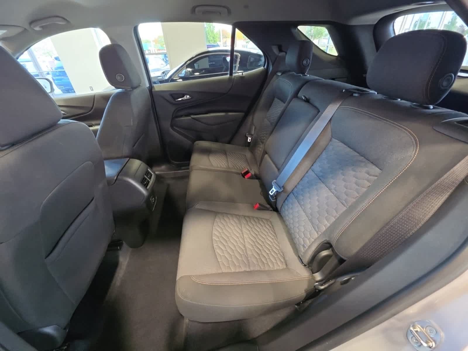 Used 2020 Chevrolet Equinox LT w/ Driver Convenience Package FWD image 39