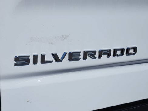 Used 2022 Chevrolet Silverado 1500 Custom image 12