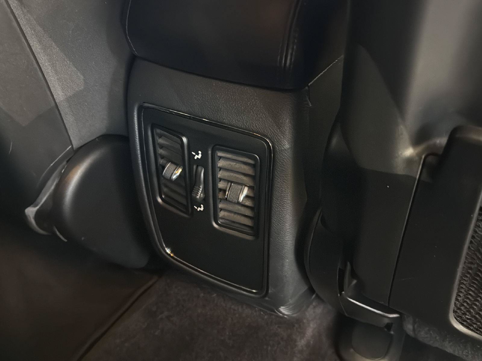 Used 2018 Dodge Durango SXT w/ Quick Order Package 2BB RWD image 34