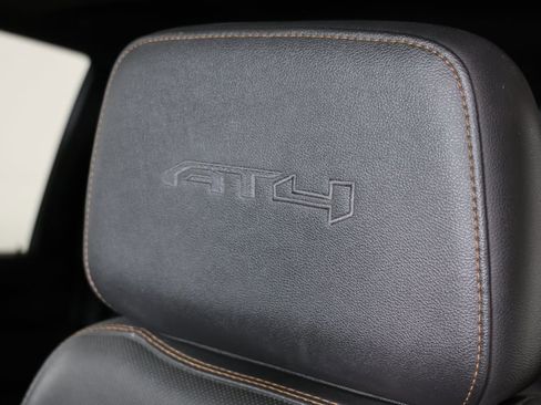 Used 2020 GMC Sierra 2500 AT4 w/ AT4 Premium Package image 16