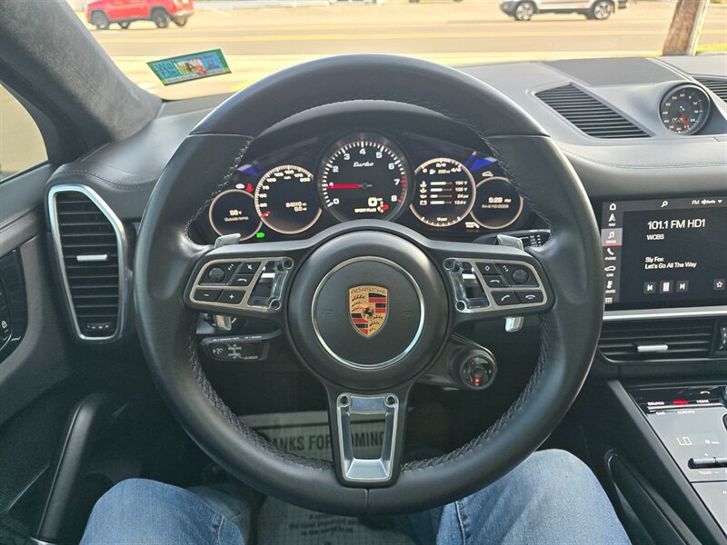 Used 2020 Porsche Cayenne Turbo AWD/4WD image 36