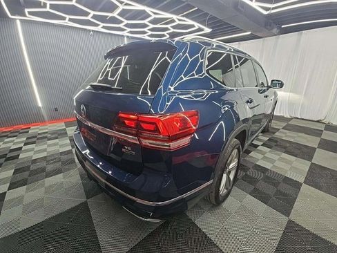 Used 2019 Volkswagen Atlas SE w/ Towing Package image 2