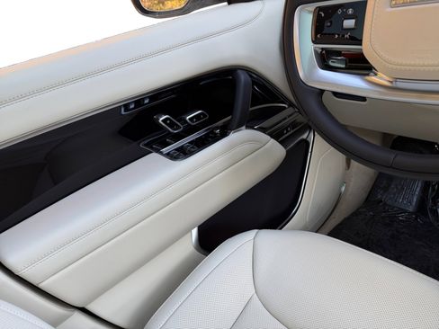 New 2026 Land Rover Range Rover SE AWD/4WD image 12