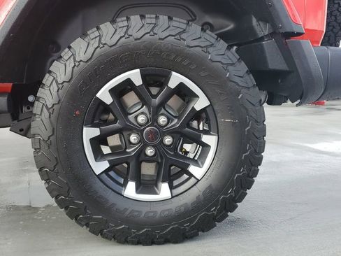 New 2025 Jeep Wrangler Unlimited Rubicon image 6