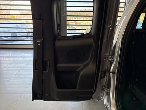 Used 2020 Toyota Tacoma TRD Sport image 40