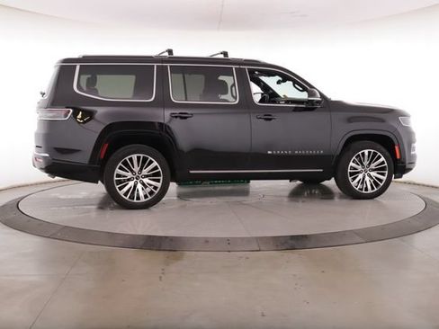 Used 2025 Jeep Grand Wagoneer 4WD image 6