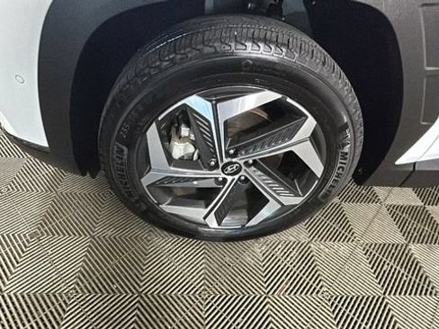Certified 2024 Hyundai Tucson Limited AWD/4WD image 9