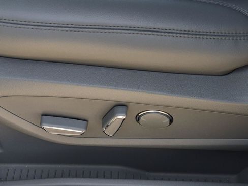 Used 2022 Lincoln Nautilus Reserve FWD image 15