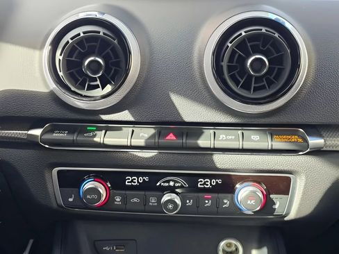 Used 2018 Audi A3 e-tron Prestige w/ Prestige Package image 37