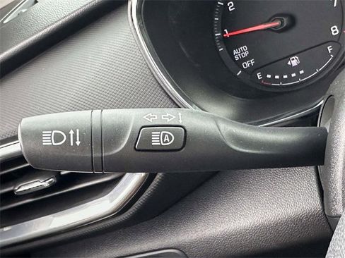 Certified 2022 Chevrolet TrailBlazer LT w/ Convenience Package image 33