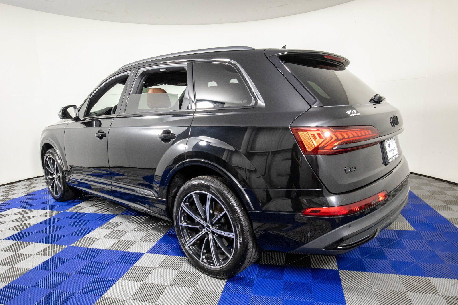 Used 2022 Audi Q7 3.0T Premium Plus AWD/4WD image 8