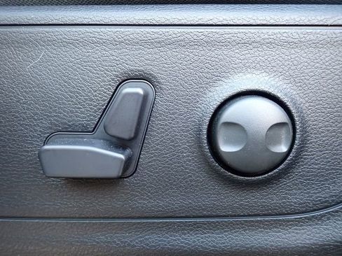 New 2026 RAM 1500 4x4 Crew Cab image 18