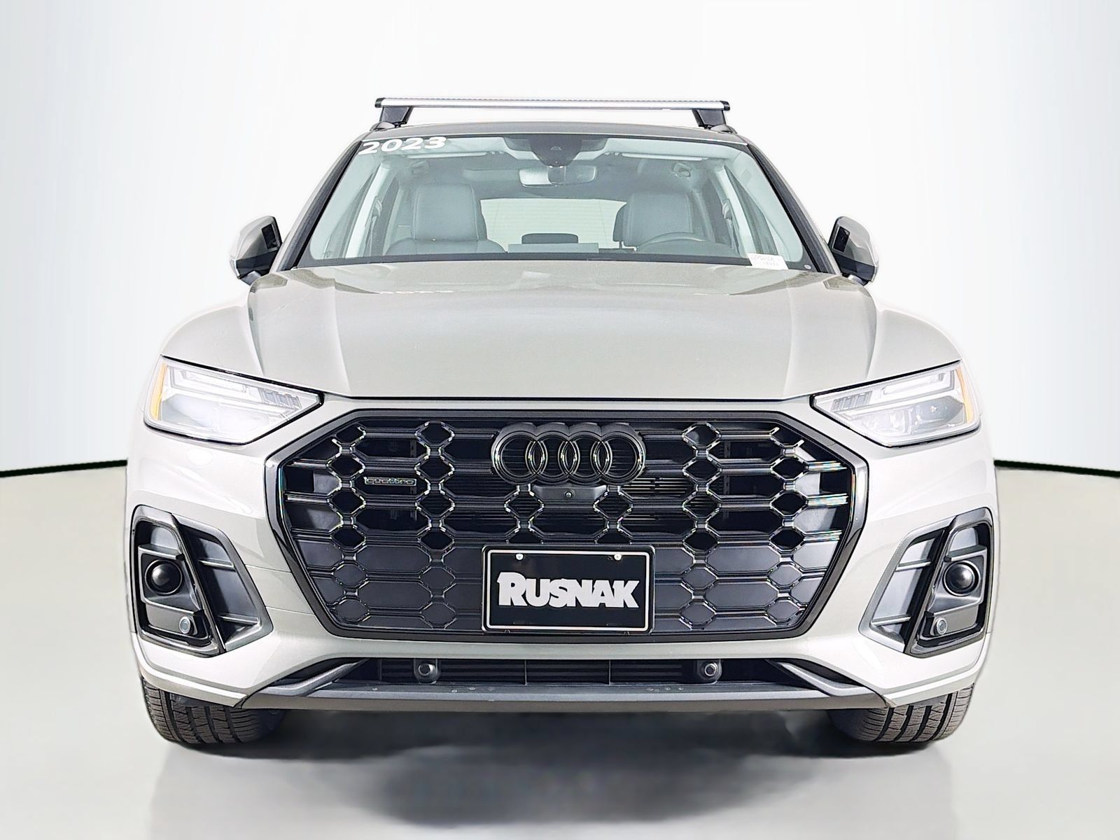 Used 2023 Audi Q5 e Premium Plus w/ Premium Plus Package AWD/4WD image 2