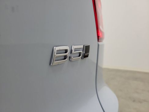 New 2026 Volvo XC40 B5 Ultra w/ Protection Package Premier AWD/4WD image 8