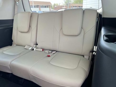 Used 2023 Nissan Armada Platinum w/ Captain's Chairs Package AWD/4WD image 13