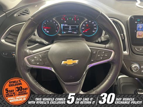 Used 2018 Chevrolet Malibu LT FWD image 28