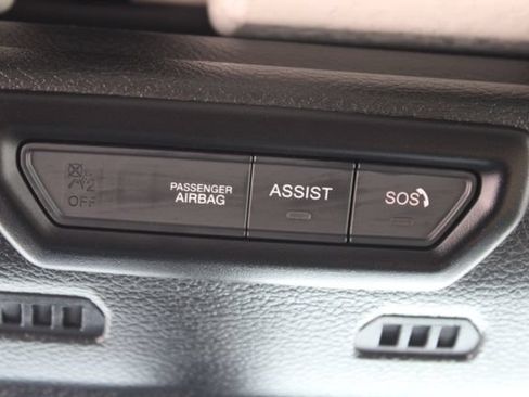 Used 2023 Jeep Wrangler Unlimited Sahara w/ Cold Weather Group AWD/4WD image 39