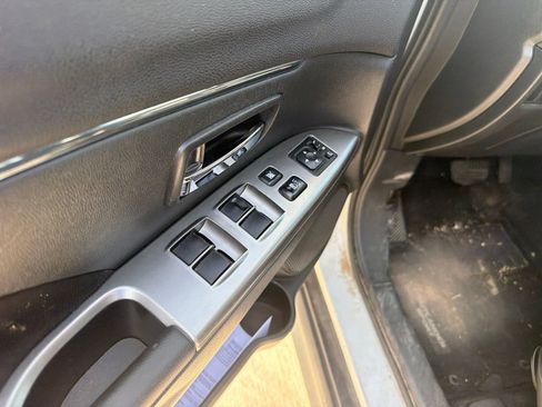 Used 2021 Mitsubishi Outlander Sport SE FWD image 14