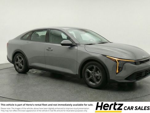 Used 2025 Kia K4 FWD image 1