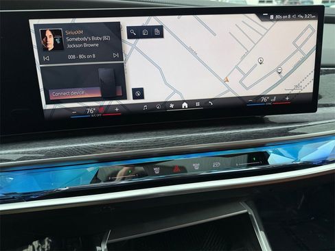 Certified 2025 BMW 750e xDrive w/ Executive Package image 20