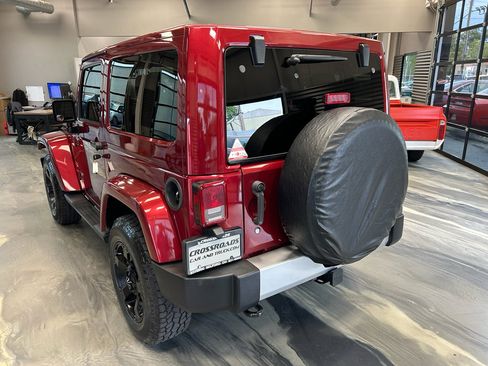 Used 2012 Jeep Wrangler Sahara AWD/4WD image 27
