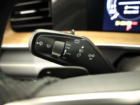 New 2026 Volkswagen Tiguan SEL R-Line image 25