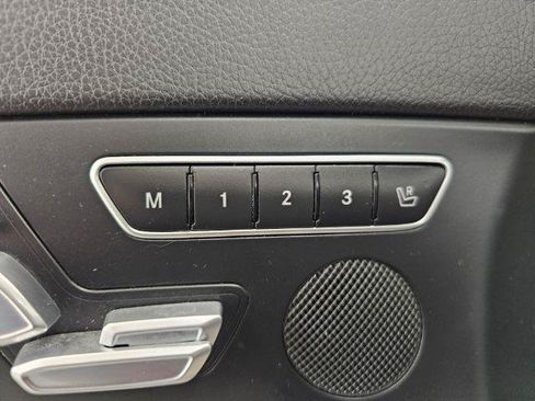 Used 2013 Mercedes-Benz SL 550 image 38