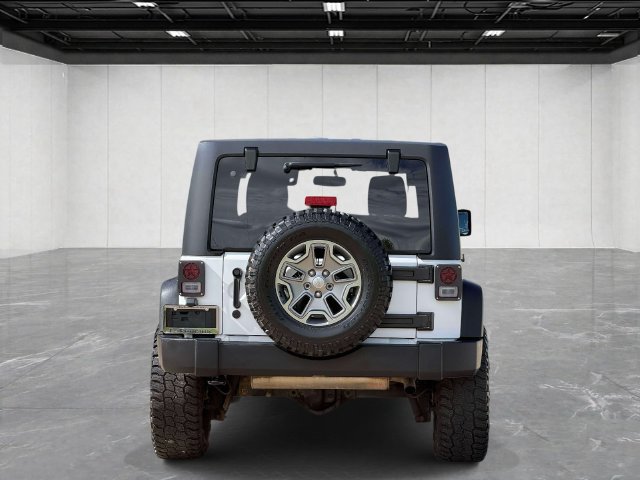 Used 2016 Jeep Wrangler Unlimited Rubicon w/ Connectivity Group AWD/4WD image 4