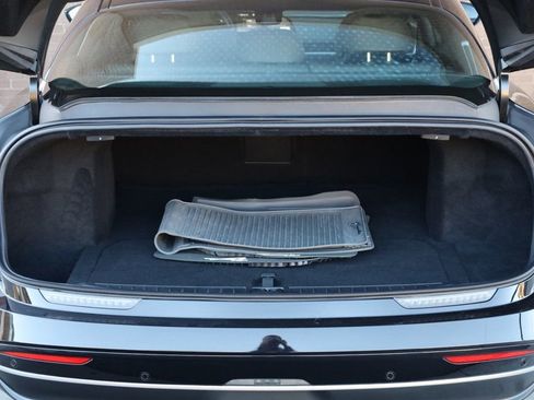 Used 2024 Lucid Air Touring image 10