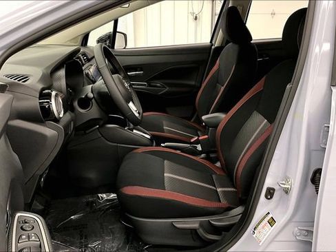 New 2025 Nissan Versa SR w/ Trunk Package image 10