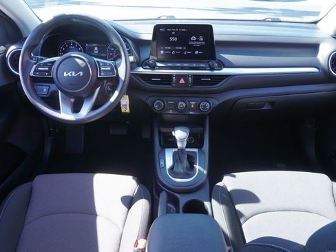 Used 2022 Kia Forte LXS w/ LXS Technology Package image 11