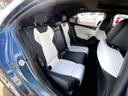 Used 2020 Mercedes-Benz A 220 A 220 image 21