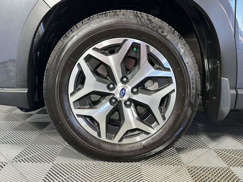 Used 2024 Subaru Forester Premium AWD/4WD image 6