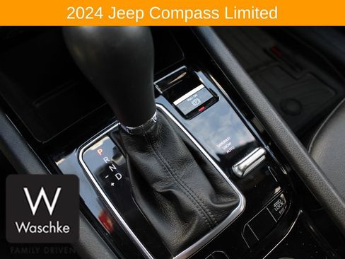 Used 2024 Jeep Compass Limited AWD/4WD image 31