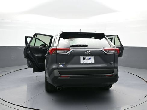 Used 2020 Toyota RAV4 LE w/ All Weather Liner Package AWD/4WD image 46