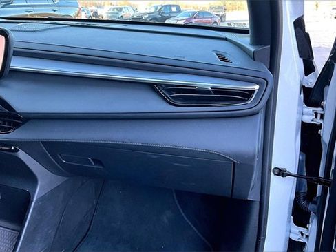 Used 2025 Buick Enclave Sport Touring image 27