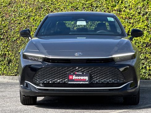 New 2026 Toyota Crown AWD/4WD image 9