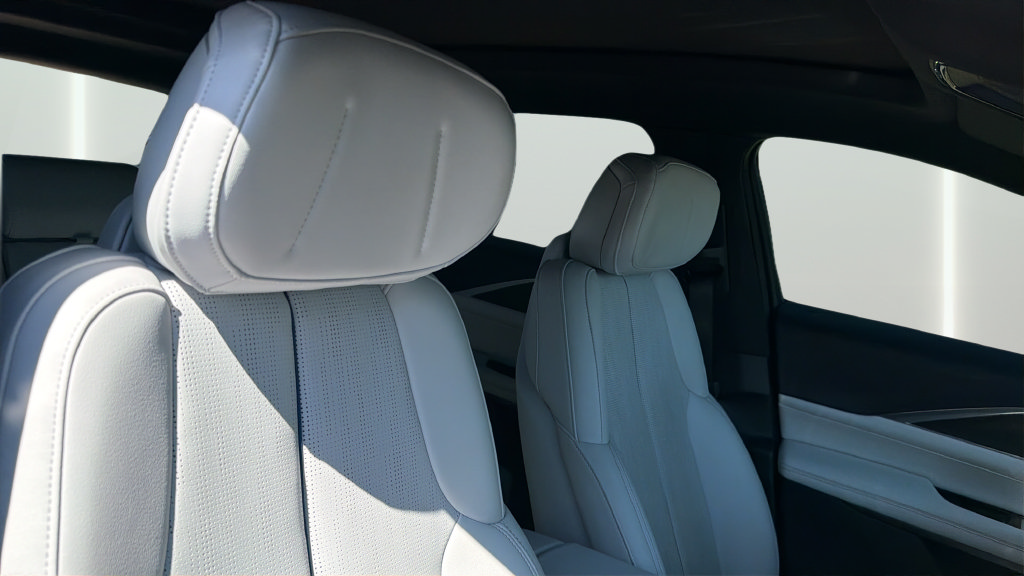 Certified 2024 Cadillac Lyriq Sport AWD/4WD image 29