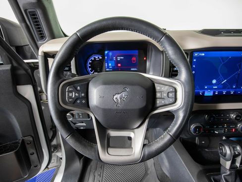 Used 2022 Ford Bronco Wildtrak AWD/4WD image 18