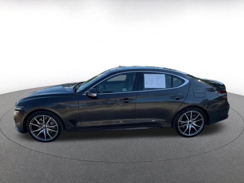 Used 2025 Genesis G70 2.5T image 9