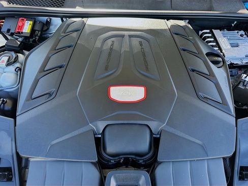 Used 2019 Porsche Cayenne Turbo image 37