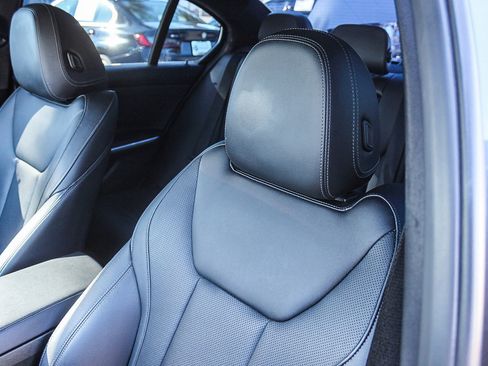 Used 2022 BMW 330i Sedan w/ Driving Assistance Package image 25