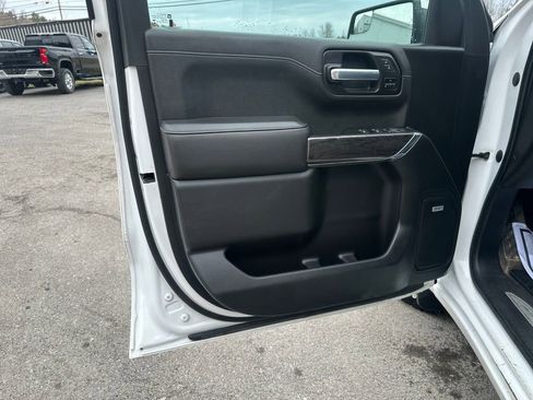 Used 2020 Chevrolet Silverado 1500 LTZ w/ LTZ Convenience Package AWD/4WD image 10