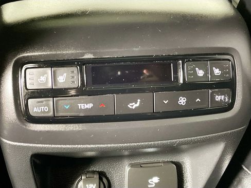 Used 2024 Hyundai Palisade Calligraphy image 31