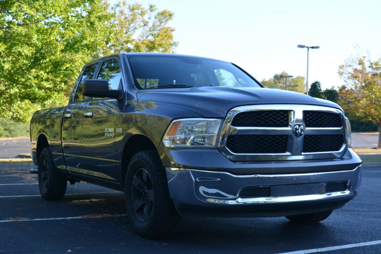 Used 2016 RAM 1500 Classic SLT AWD/4WD image 3