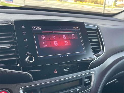 Certified 2023 Honda Ridgeline Sport image 26